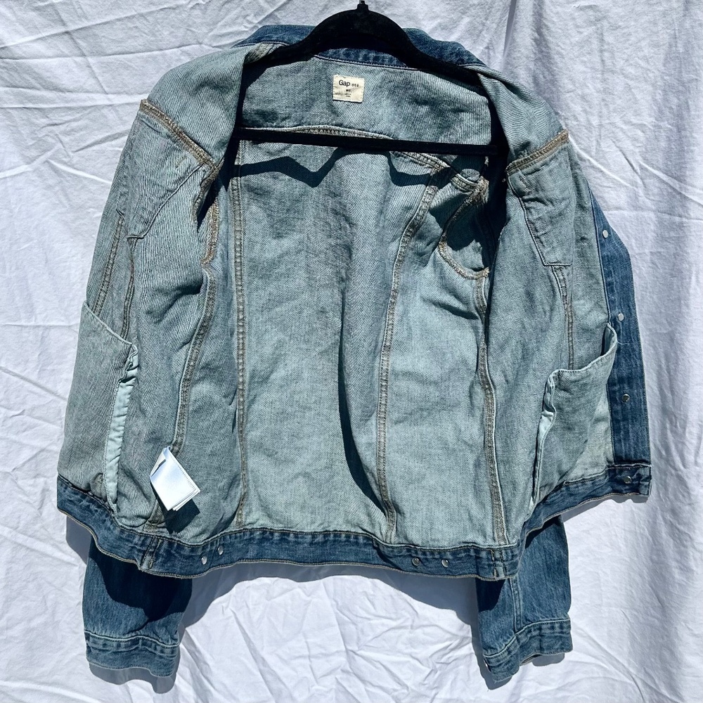 Gap 100% Cotton Classic Vintage Inspired Light Wash Denim Jacket - Picture 2 of 3